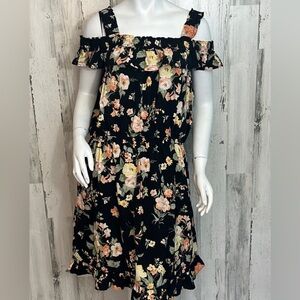 E3- Women’s Large -  floral dress - size L - DOE & RAE